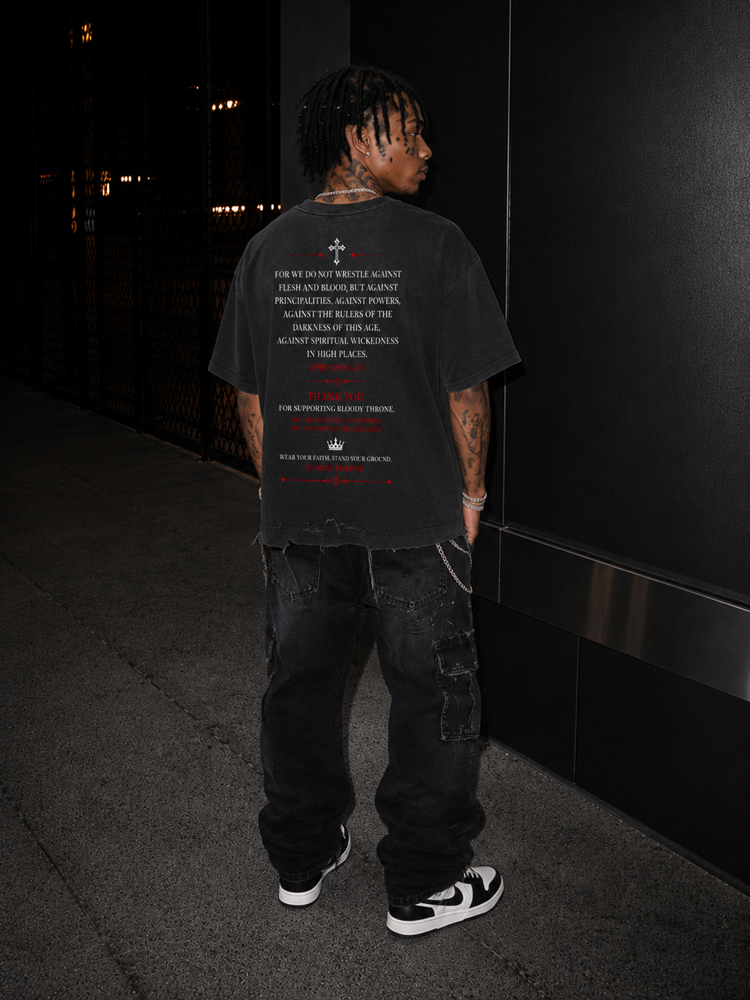 BLOODY THRONE  TEE - Vintage Wash / Distressed